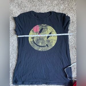 Smiley World vintage T Shirt in SZ L in good vintage condition